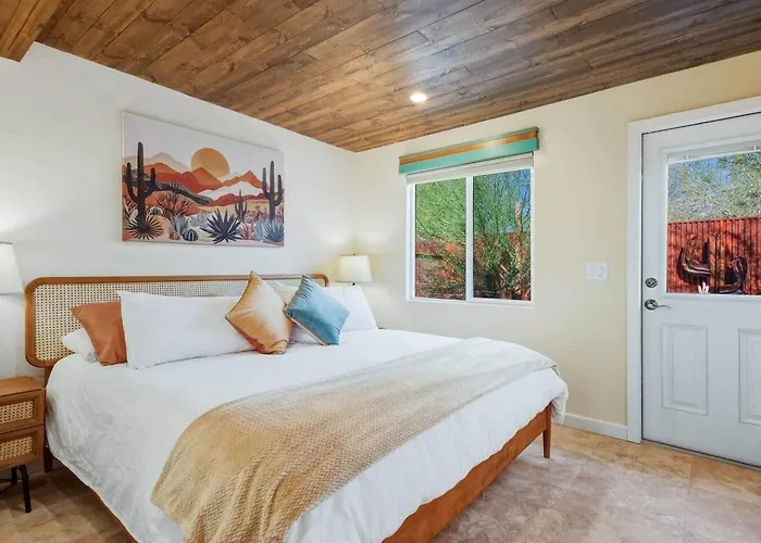 Private Cozy Modern Southwest Style Casita Сasa de vacaciones *