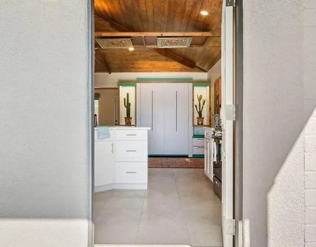 Private Cozy Modern Southwest Style Casita * Tucson