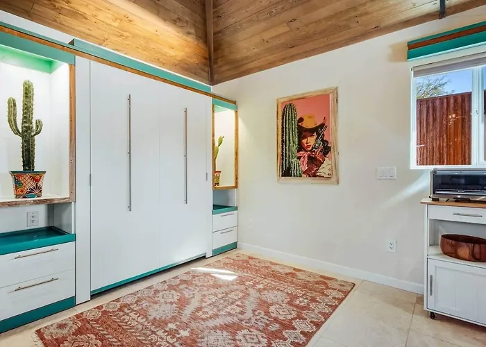 Private Cozy Modern Southwest Style Casita Tucson
